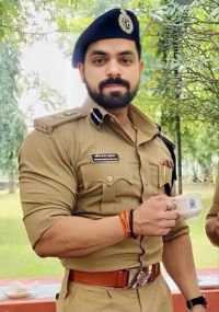 Emir Winsaa Profile.jpg