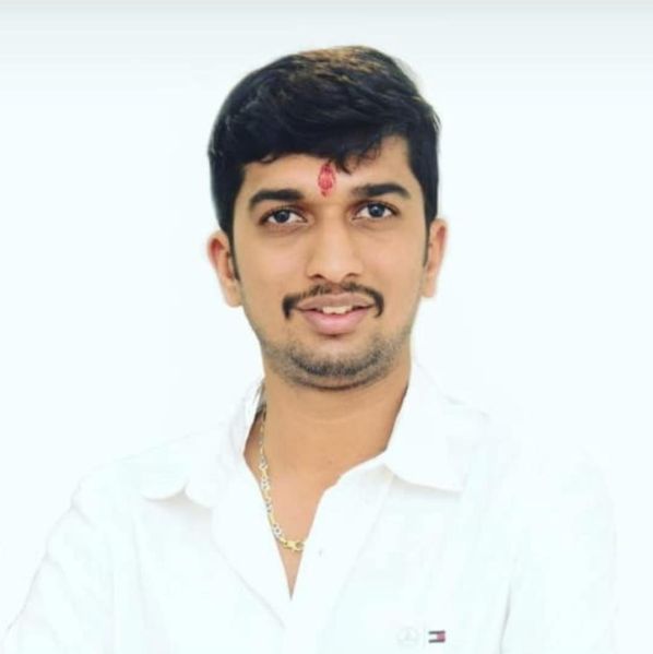 File:Vinod Jewellers & Bankers.jpeg