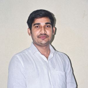 नवरत्न वर्मा.jpeg