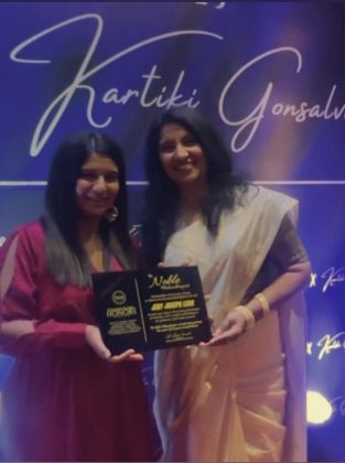 Jeny Leon was honoured with the Golden Globe Nobel Philanthropist of India Award by Kartiki Gonsalves for her self-funded humanitarian work and animal rescue. Jeny Leon Lopez — Golden Globe Nobel Philanthropist of India Awardee recognized for 3 decades of self-funded animal welfare and compassion work.