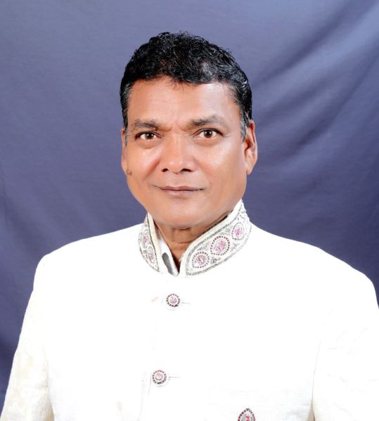 File:Diwakar Gulab Pendam.jpeg