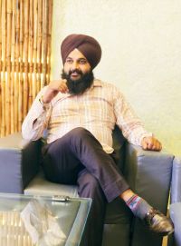 Dr Jhilmil Singh Winsaa Profile.jpeg